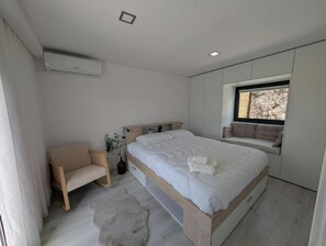 Room - Vrbo Property (Pedraído)