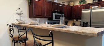 2-bedroom 2-bath condo in lovely Mishawaka close to Notre Dame.