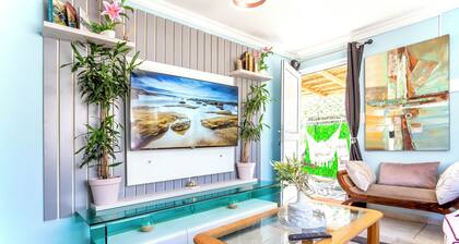 Luxury guest house able to assist from 2 to 18 peoples sharing room in Cape town