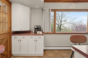Interior - Canandaigua Lake | Near Wineries | Sleeps up to 10 (Rushville)