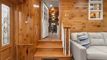 Smart TV y chimenea