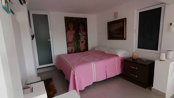 Apartment | Premium bedding, Select Comfort beds, individually decorated