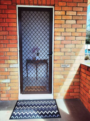 Property grounds - Cozy 4 bedrooms House BNB at Whangarei Town center. Next to supermarket/ schools (Whangārei)