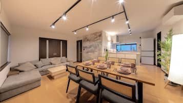 Villa - 3 soveværelser - udsigt til have | Opholdsområde