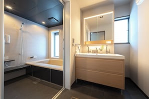 Villa, 3 Bedrooms, Garden View | Bathroom