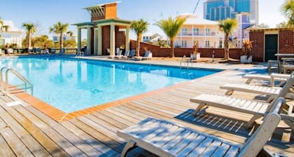 Summer Dates Available-Key Lime Cottage-Decorator's Delight-Steps from the Gulf