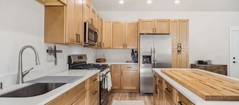 Cozy & Bright 3BR Retreat