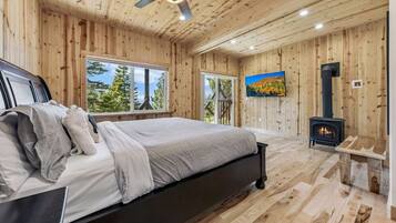 Tabla de planchar con plancha, wifi, ropa de cama