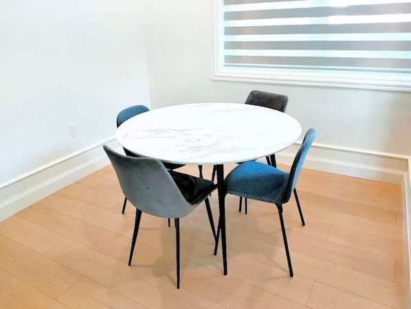 Dining - Vancouver-beijing Bed and Breakfast (Richmond)