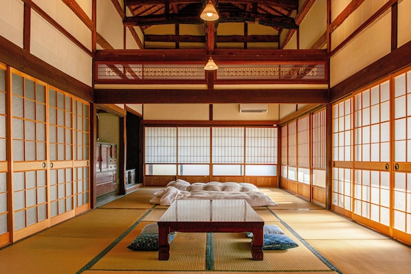 Habitación, vista a la montaña | Interior