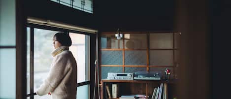 Room, Mountain View | Interior