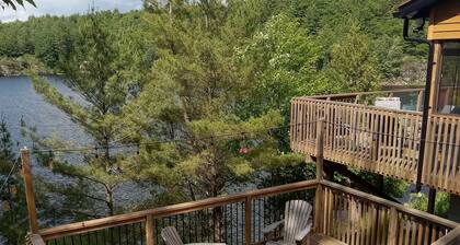 R & R Retreat on Five Mile Bay - Only 9 minutes from Parry Sound.