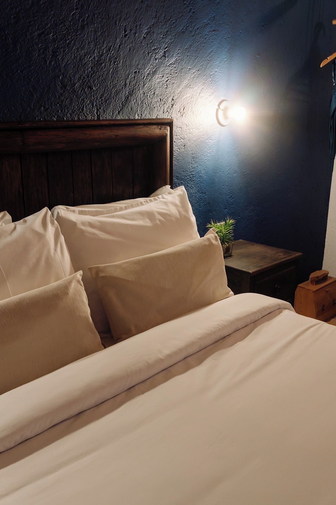 Standard Double Room | In-room safe, desk, laptop workspace, blackout drapes