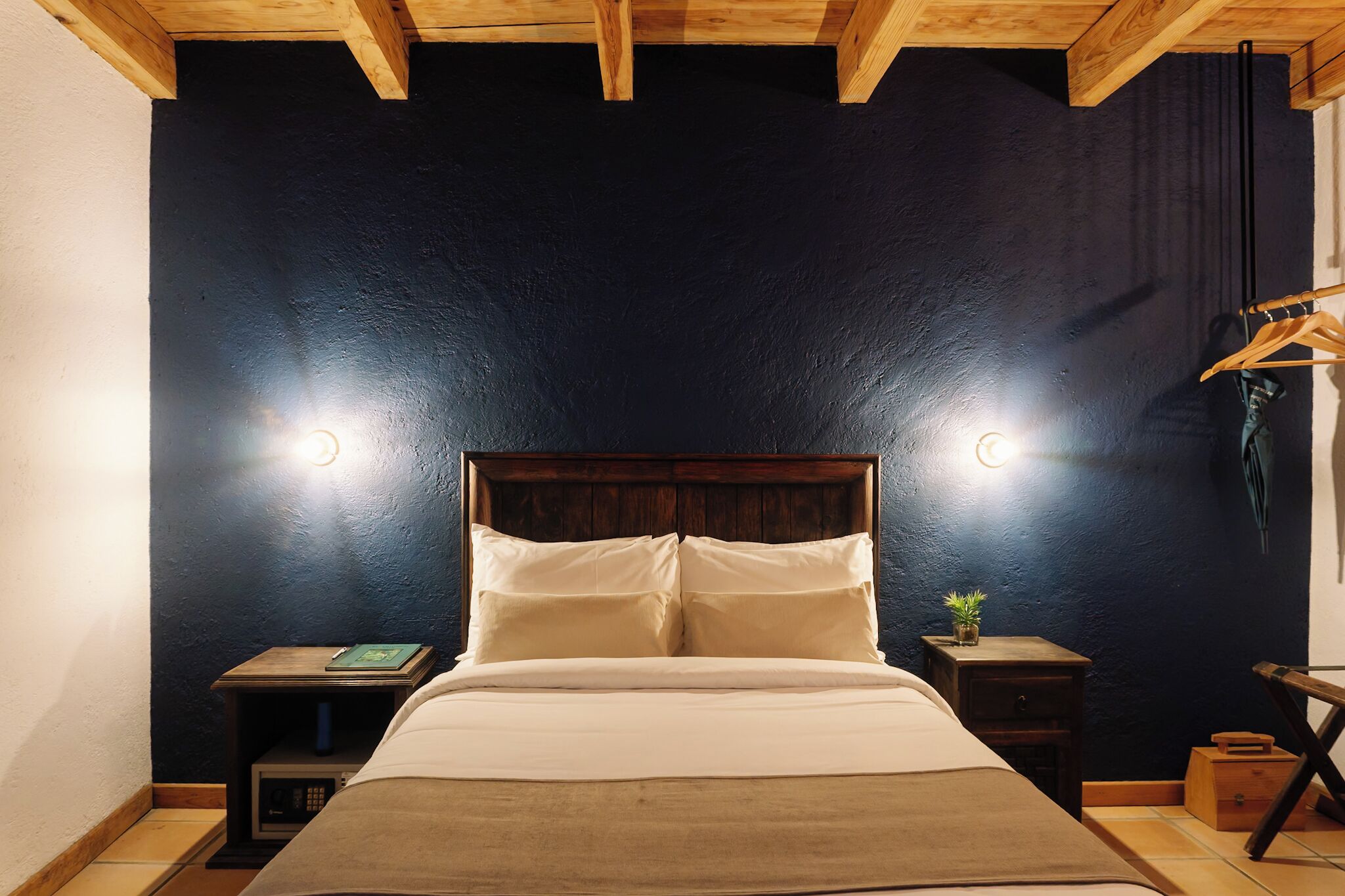 Standard Double Room | In-room safe, desk, laptop workspace, blackout drapes