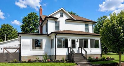 Spacious 5-Bedroom Retreat Steps from the Park in Peaceful Lebanon