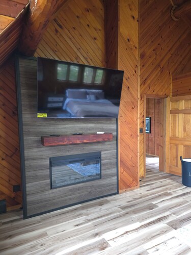 Riverfront Luxury private
Cabin