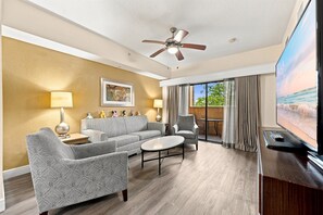 TV, offices - 2BR Condo 7 mins to Disney | FREE Resort Access (Orlando)