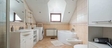 Shower, towels