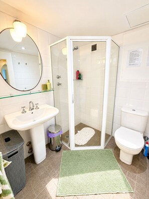 Bathroom - Private Sydney Stylish studio on Crown Street with views (Darlinghurst)