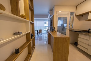 House | 1 bedroom - Apto Com Piscina e Hidro a 500m da Ponta da Praia (Santos)