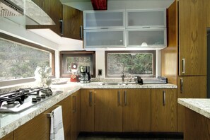 Family Cabin, Mountain View | Private kitchen - Family Cabin next to the Forest Tapalpa (Tapalpa)