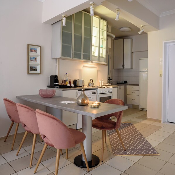 Room - Athenian Residential Apartments (Athens)