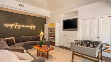Smart TV, foosball, table tennis