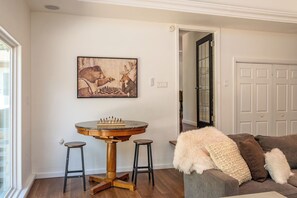 Interior - Fable House - Riverfront Ranch on the South Fork Kaweah River - Sleeps 8 (Three Rivers)
