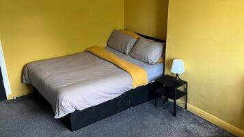 Basic Twin Room | Free WiFi