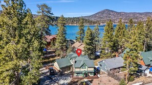 Exterior - Big Bear Lake House-Sleeps 10- Fire Pit-Spa-Pool table plus lots more (Big Bear Lake)