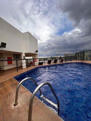 Pool - Vrbo Property (Brasília)