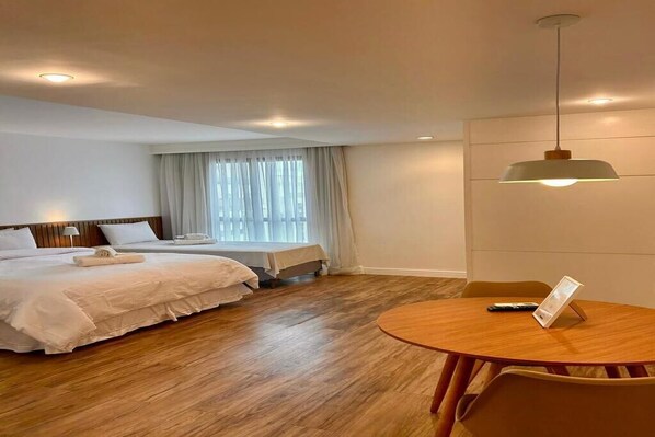 Room - Vrbo Property (Brasília)