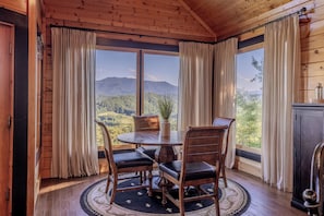 Dining - Gorgeous View-Perfect for Couples/Small Families! (Sevierville)