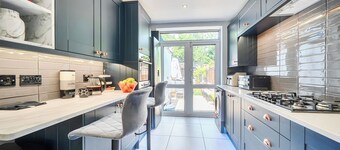 2 Bedroom Bungalo - Free Parking, WiFi & Garden