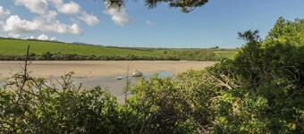 Bungalow - Sleeps 2 - Parking