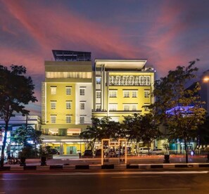 Exterior - BEST WORLD KINDAI HOTEL (Kalimantan Selatan)