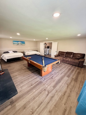 Spielezimmer