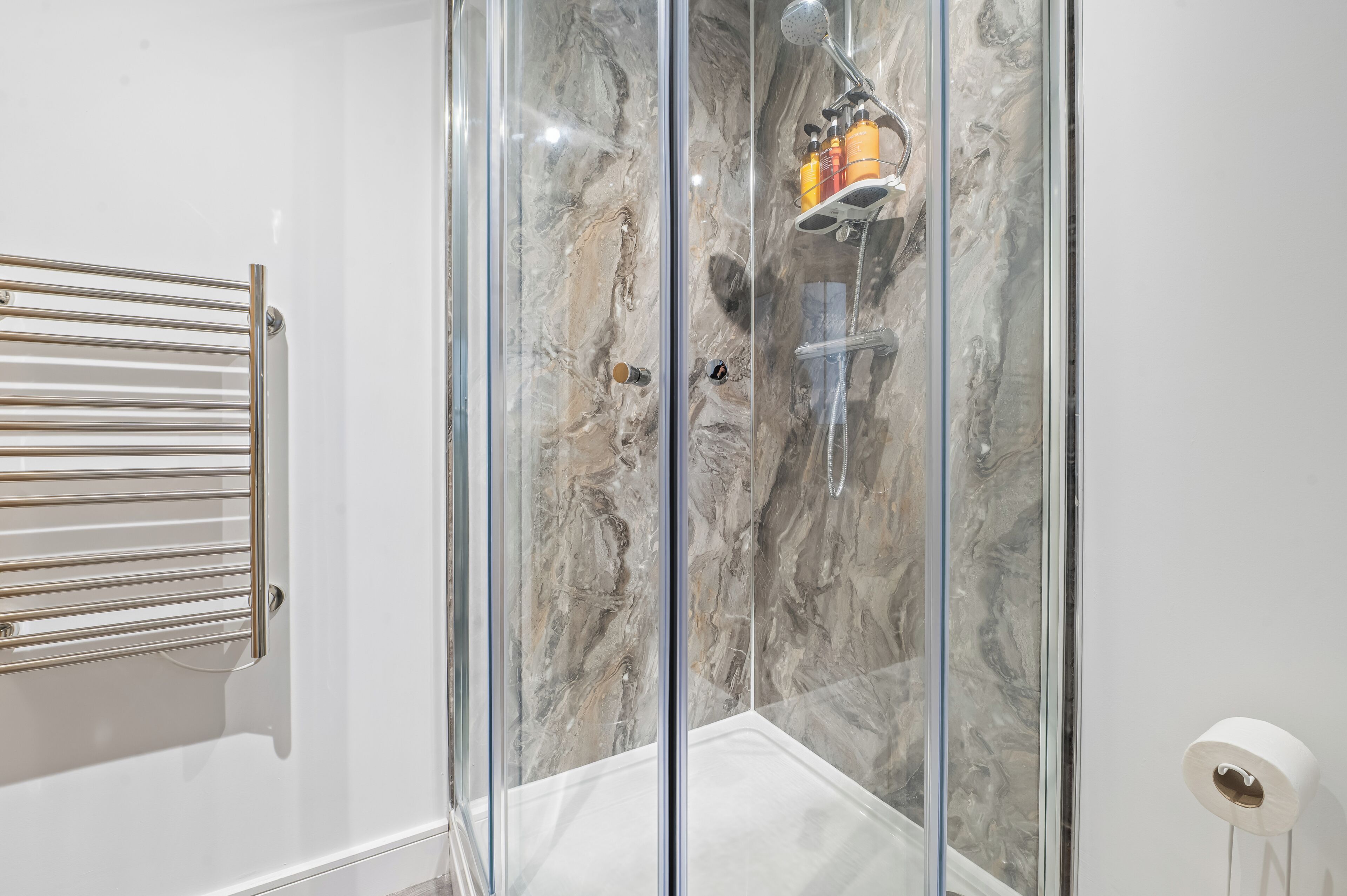 淋浴設備、風筒、提供毛巾、番梘