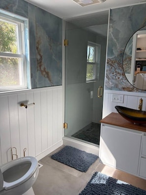 Hair dryer - Charming Guesthouse | Walk to Beach | Downtown (Falmouth)