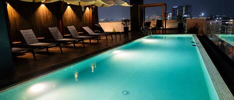 Appartement Luxe, véranda, vue mer | Piscine