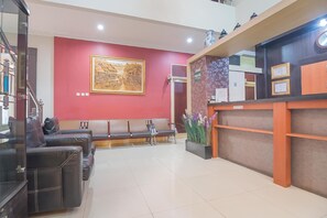 Lobby - Formerly Reddoorz Syariah Plus @ Banjarbaru 2 (Banjarbaru)