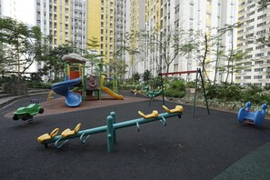 View from property - Springlake Apartment Summarecon by Veeroom by Zuzu (Bekasi)