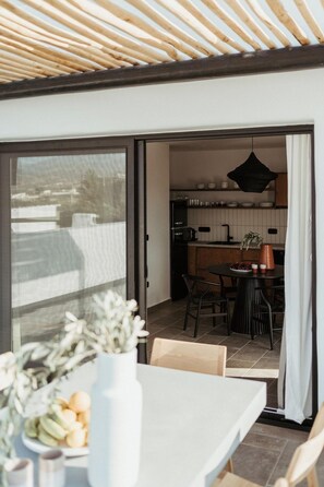 Room - Lefteris Studios (Naxos)