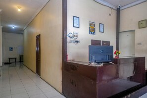 Lobby - Formerly Reddoorz @ Simpang Pos Medan (Medan)