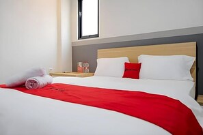 View from property - Reddoorz Plus Near Taman Anggrek Mall (Jakarta)