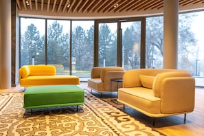 Lobby - Sadu Hotel (Almaty)