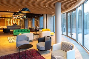 Lobby - Sadu Hotel (Almaty)