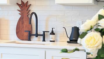 Comfort Apartment, Bay View | Private kitchen