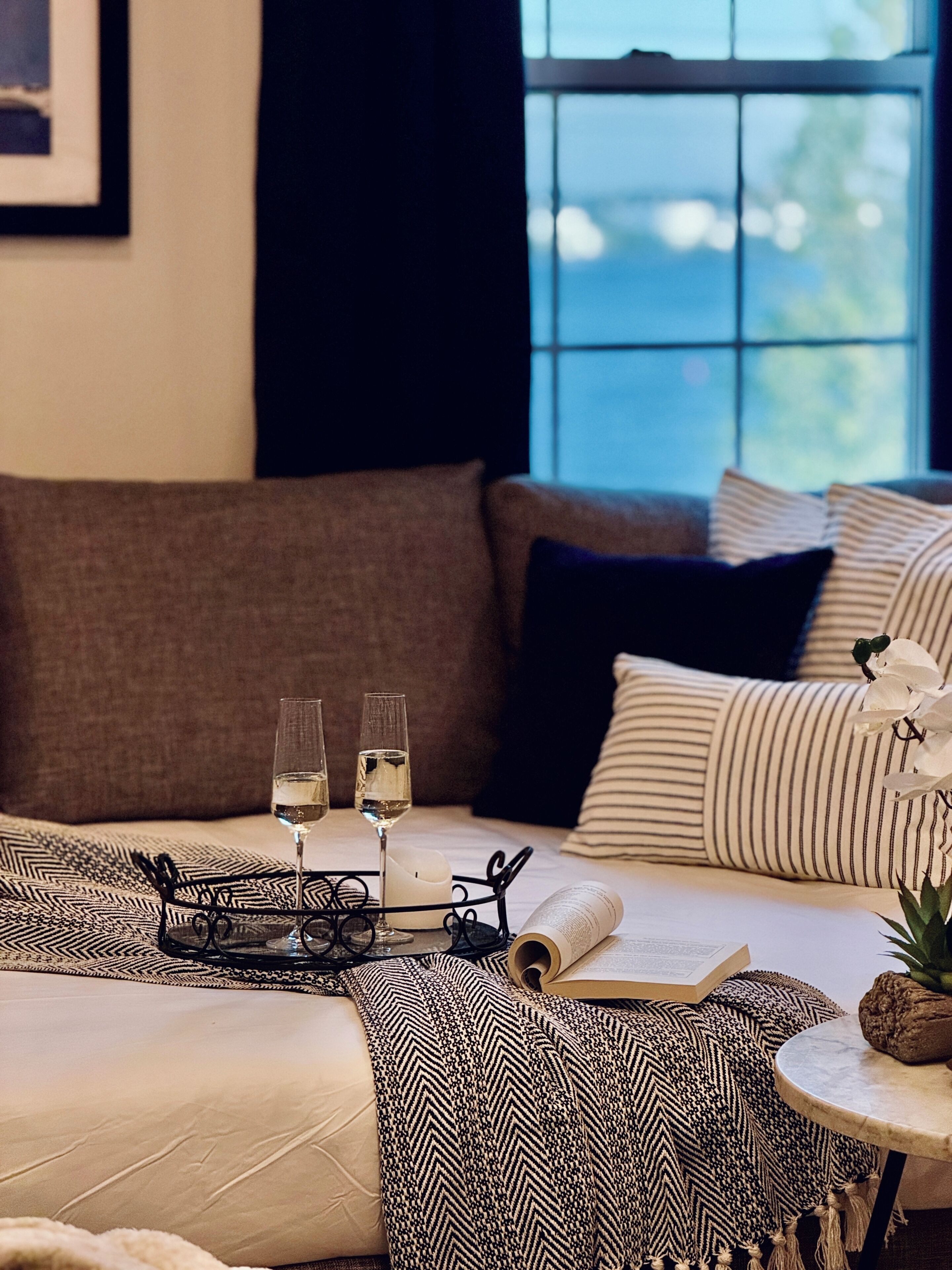 Deluxe-Apartment, Buchtblick | Bettwäsche aus ägyptischer Baumwolle, hochwertige Bettwaren