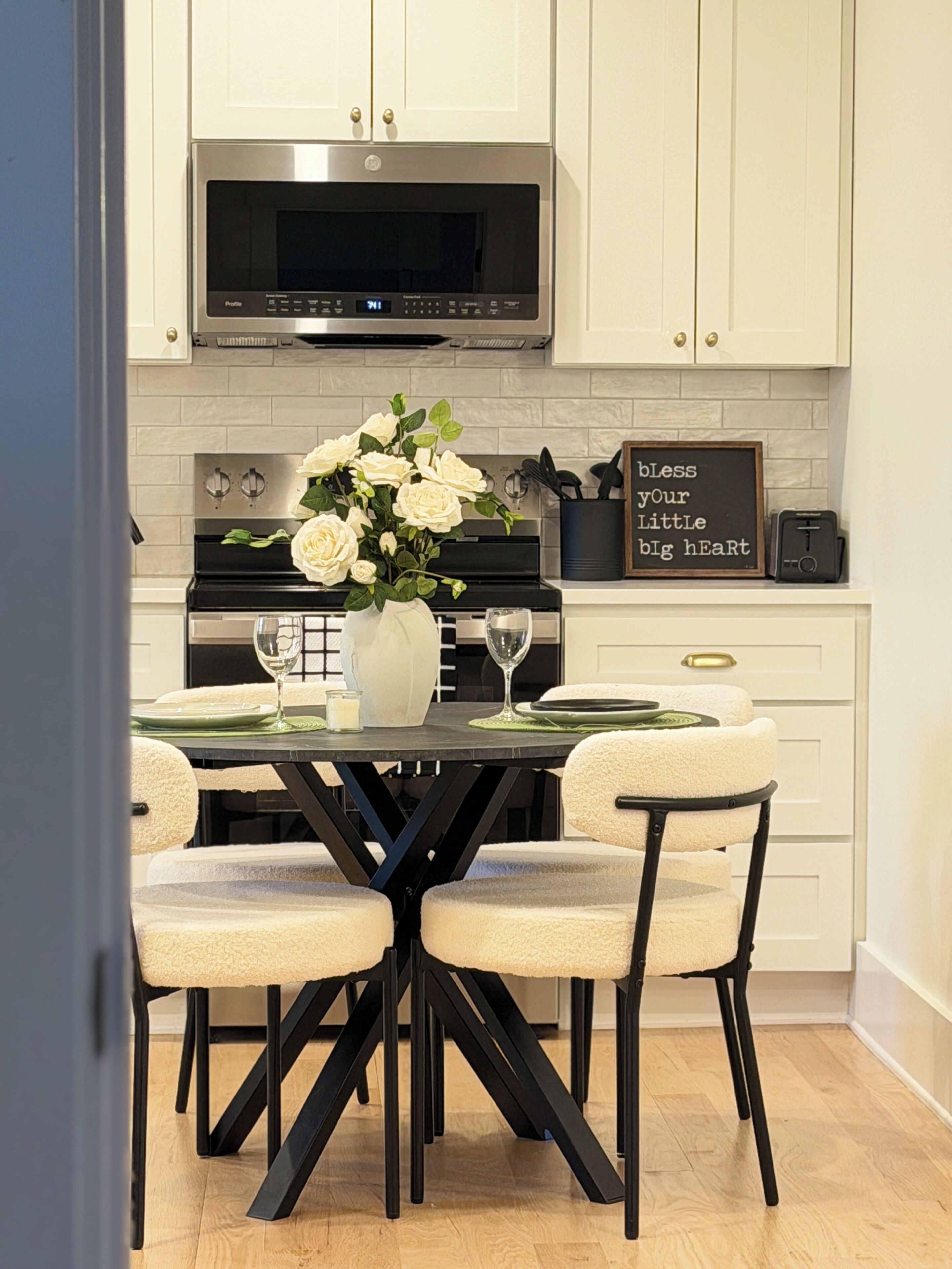 Comfort Apartment, Bay View | Dining